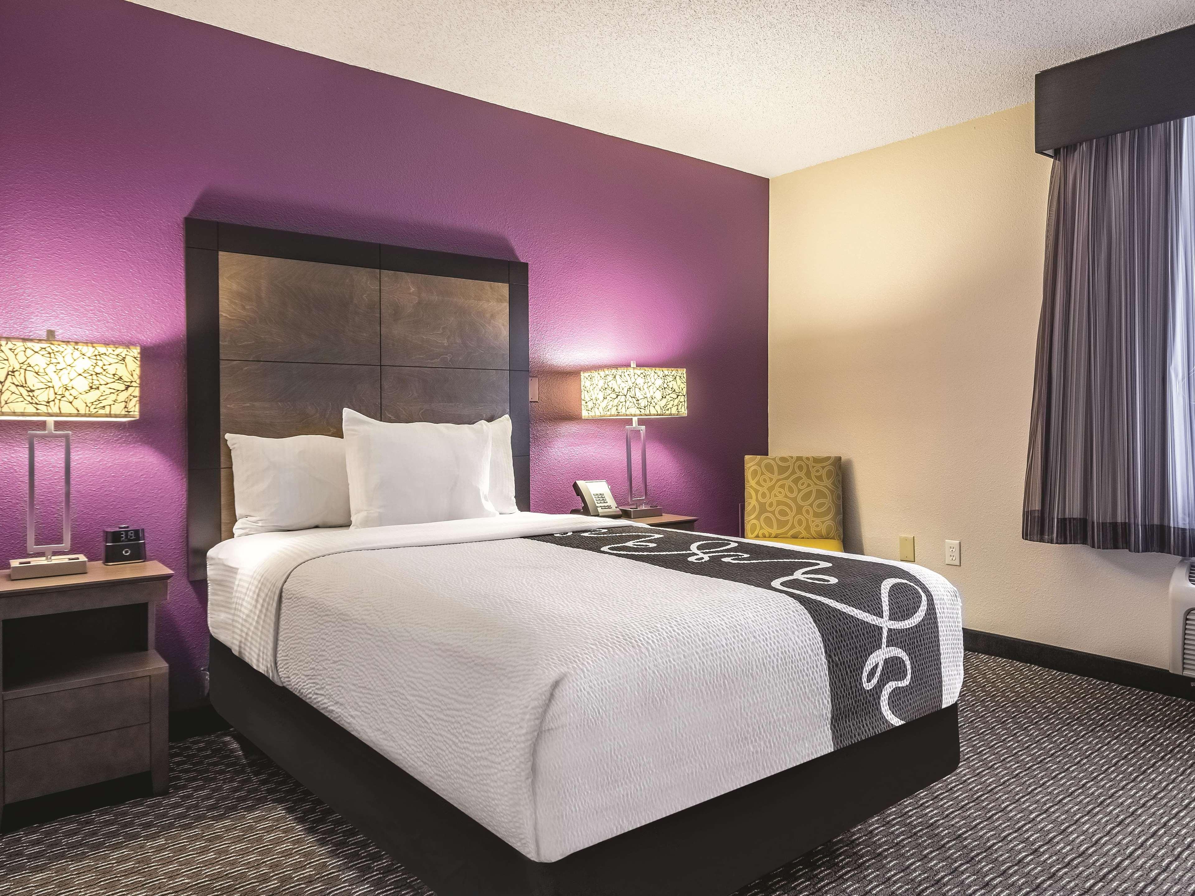 La Quinta By Wyndham Hartford Bradley Airport Hotell Windsor Locks Eksteriør bilde