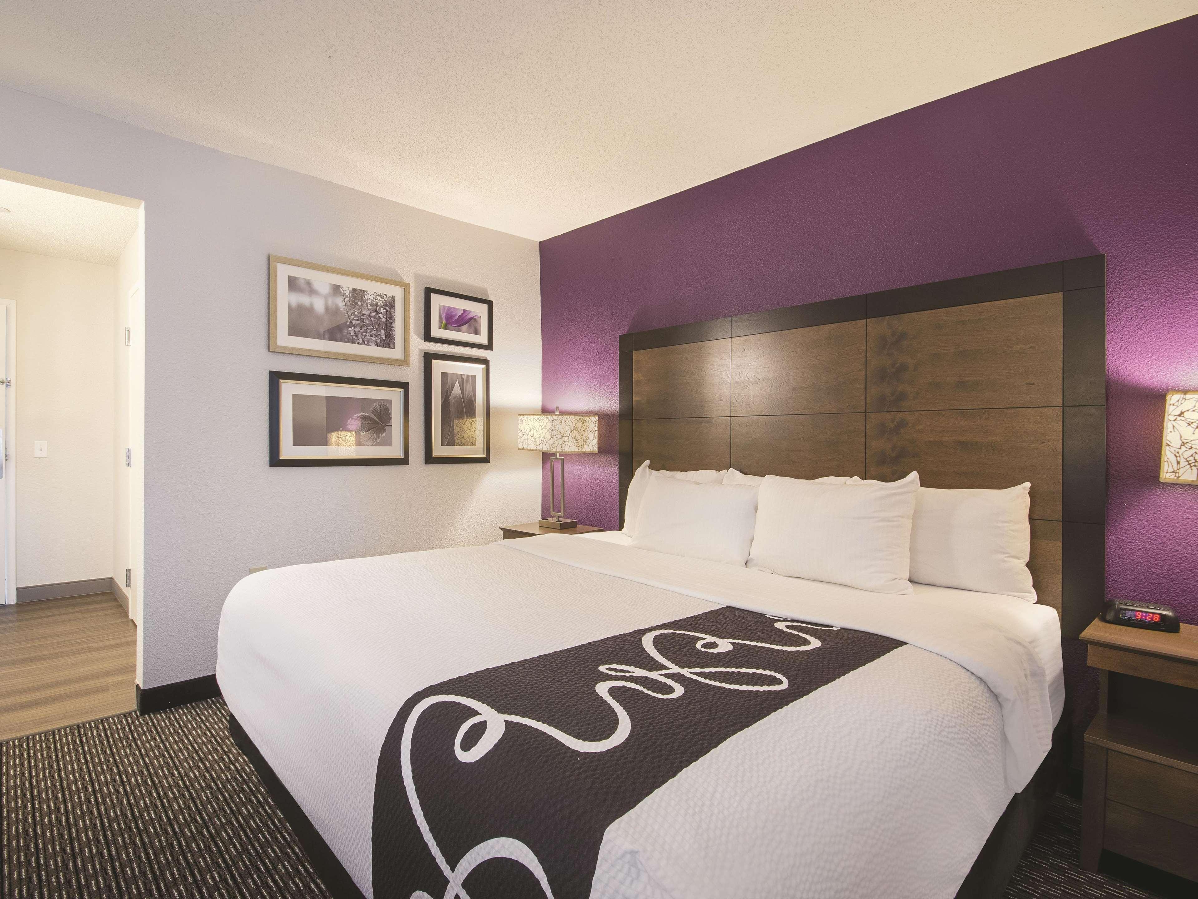 La Quinta By Wyndham Hartford Bradley Airport Hotell Windsor Locks Eksteriør bilde