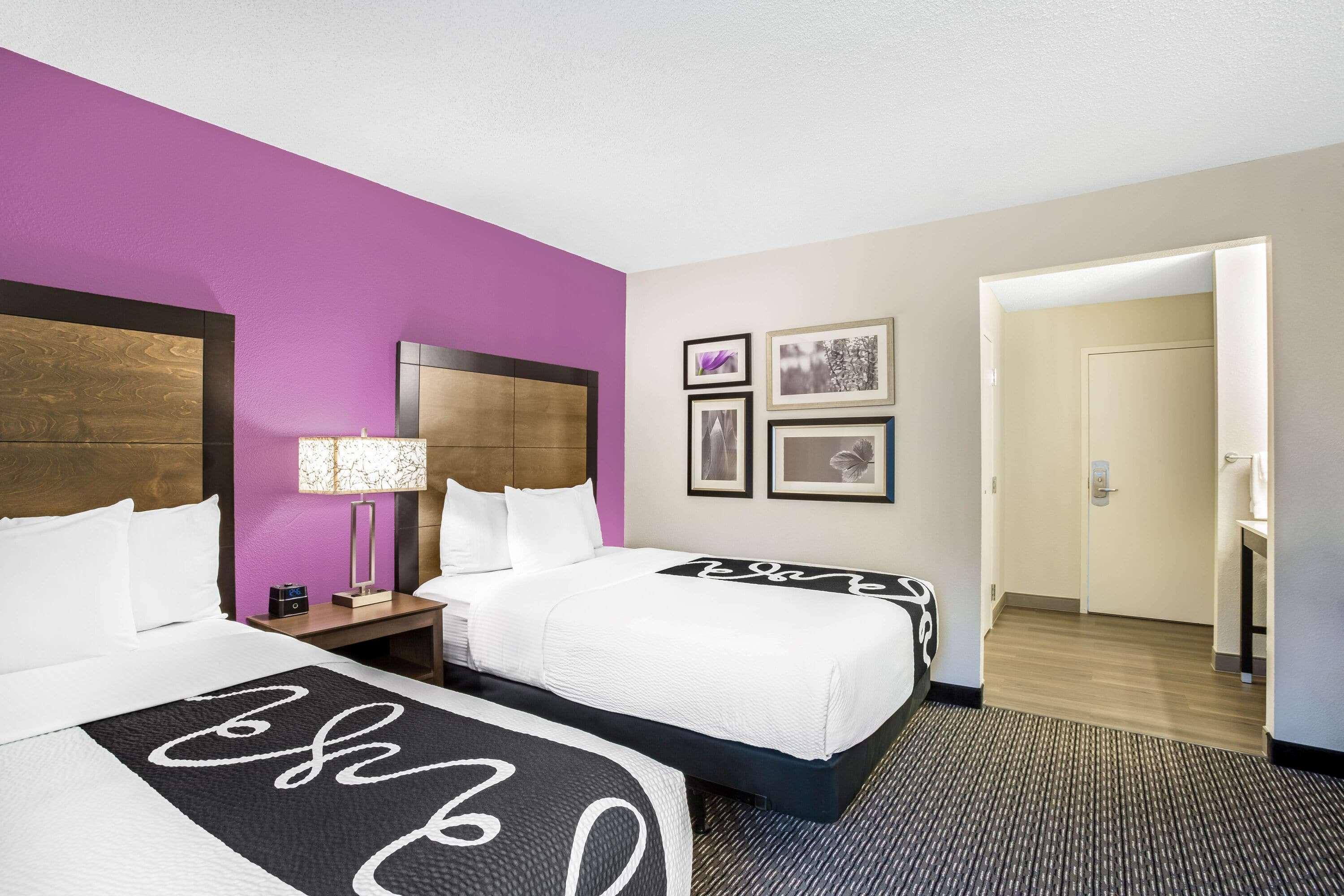 La Quinta By Wyndham Hartford Bradley Airport Hotell Windsor Locks Eksteriør bilde
