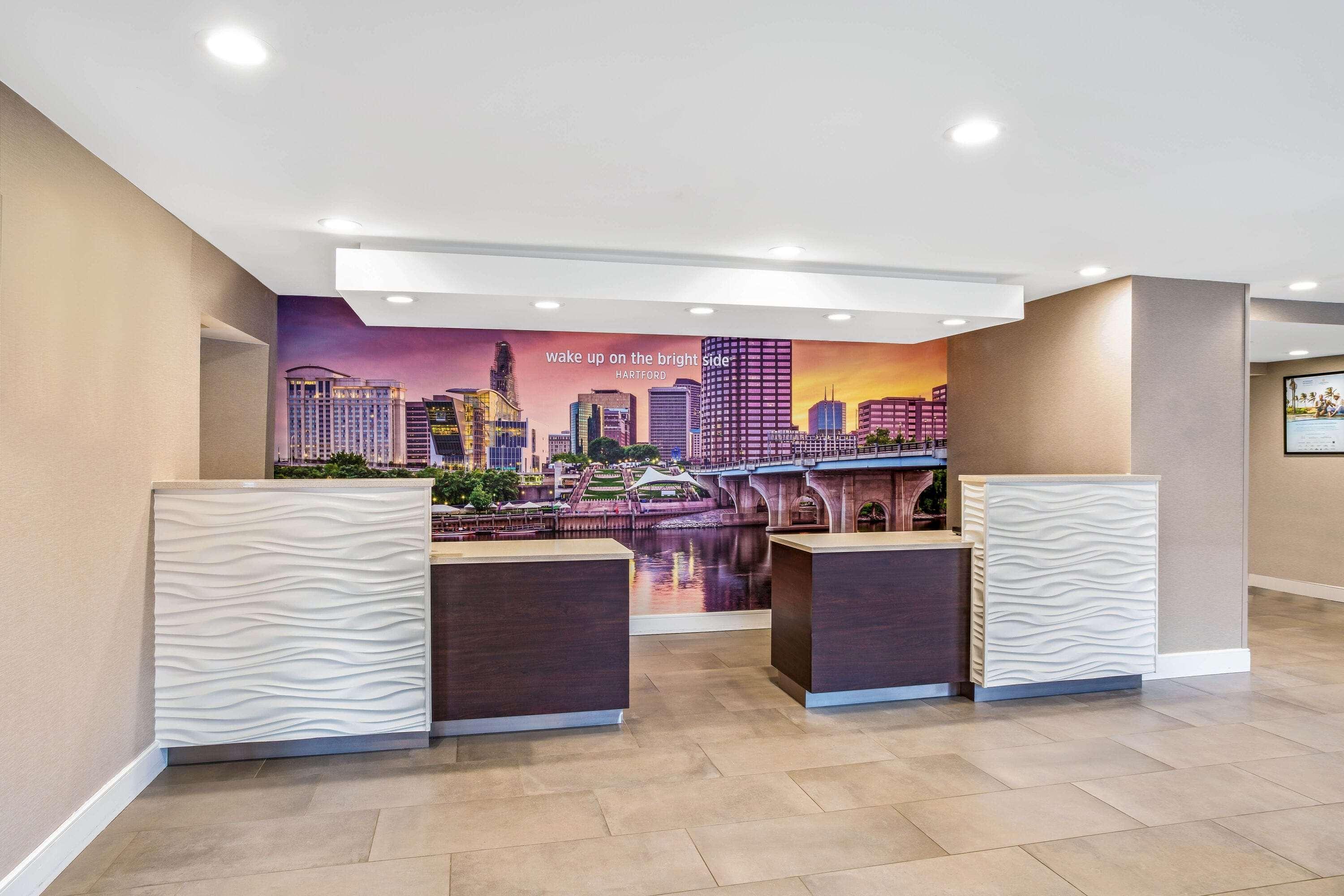 La Quinta By Wyndham Hartford Bradley Airport Hotell Windsor Locks Eksteriør bilde