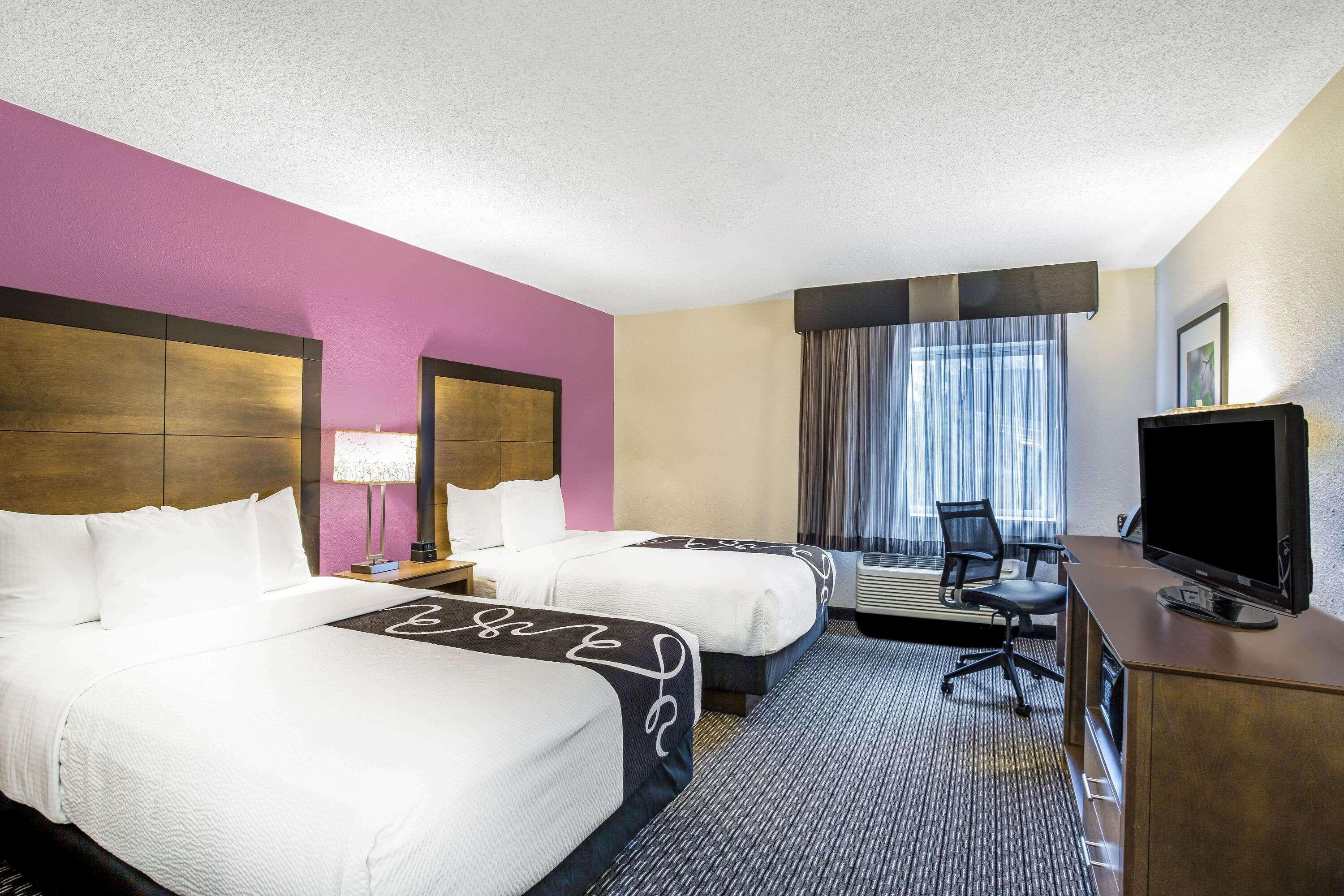 La Quinta By Wyndham Hartford Bradley Airport Hotell Windsor Locks Eksteriør bilde