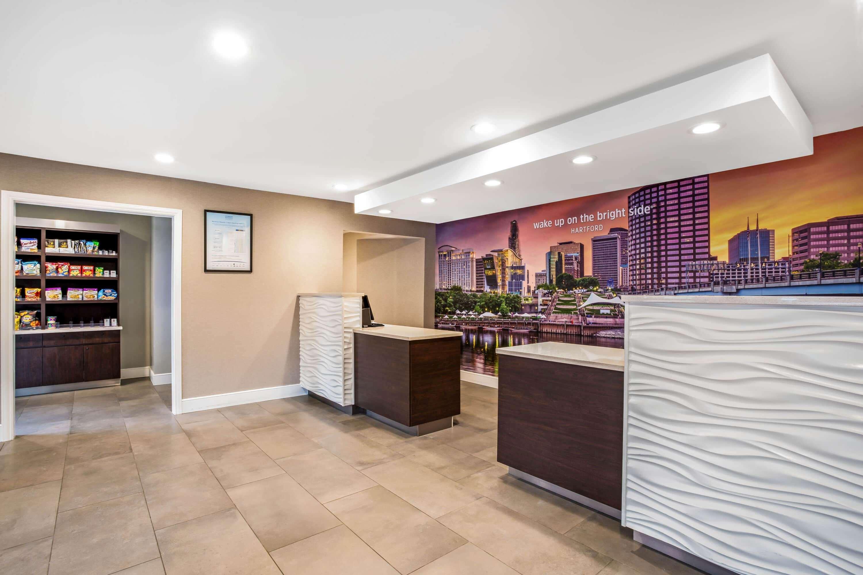 La Quinta By Wyndham Hartford Bradley Airport Hotell Windsor Locks Eksteriør bilde