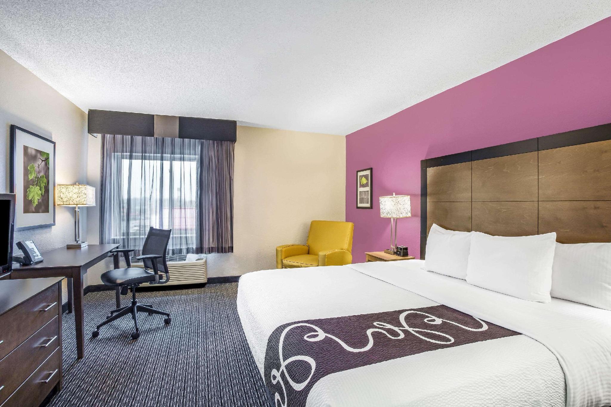 La Quinta By Wyndham Hartford Bradley Airport Hotell Windsor Locks Eksteriør bilde