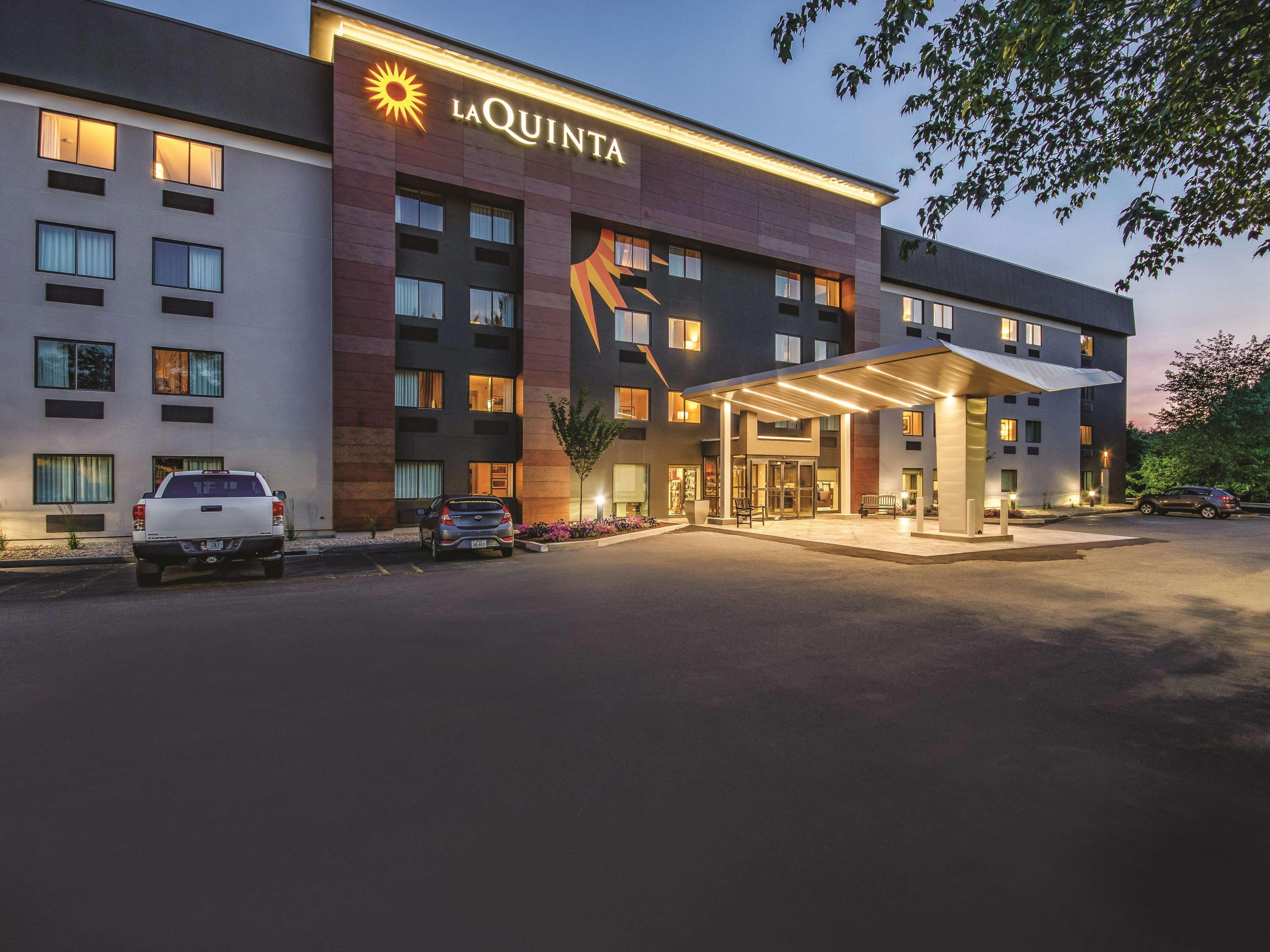 La Quinta By Wyndham Hartford Bradley Airport Hotell Windsor Locks Eksteriør bilde