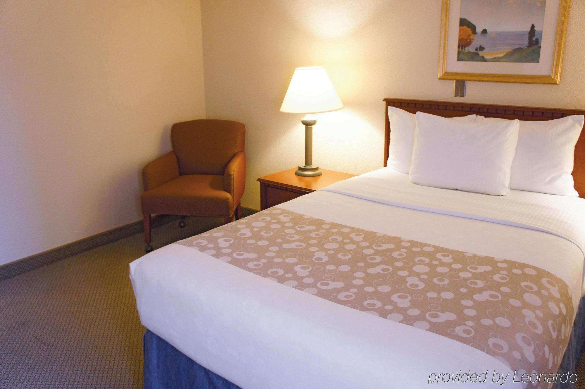 La Quinta By Wyndham Hartford Bradley Airport Hotell Windsor Locks Eksteriør bilde