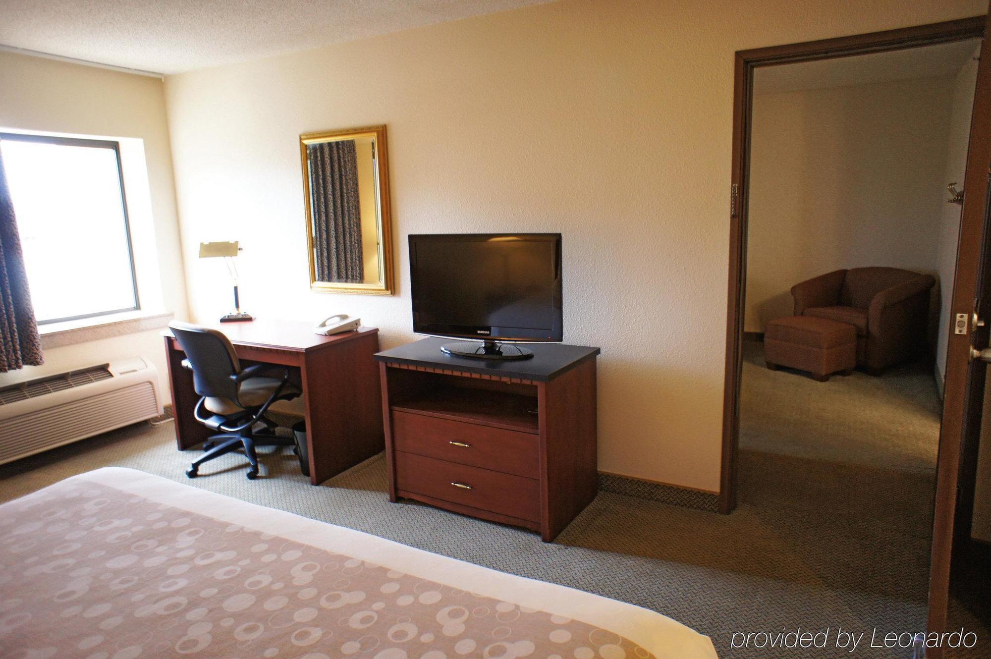 La Quinta By Wyndham Hartford Bradley Airport Hotell Windsor Locks Eksteriør bilde