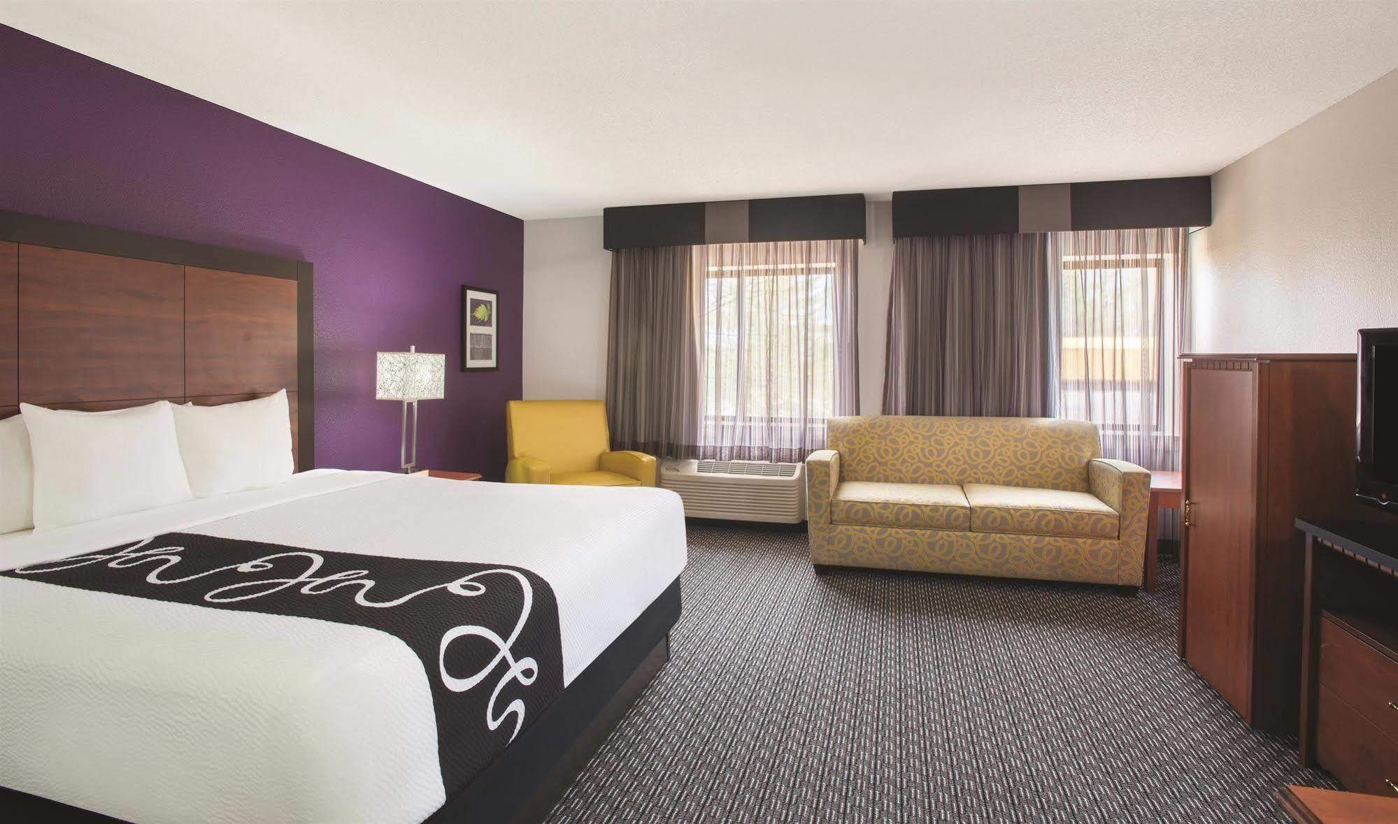 La Quinta By Wyndham Hartford Bradley Airport Hotell Windsor Locks Eksteriør bilde