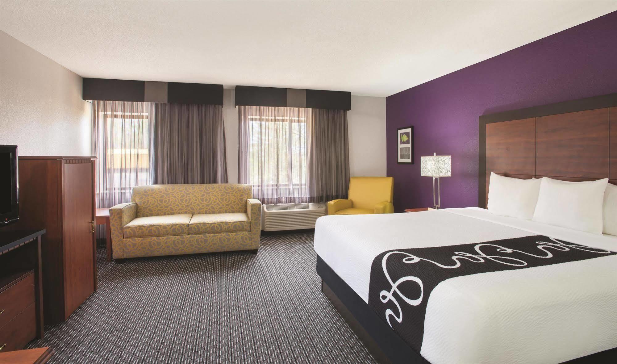 La Quinta By Wyndham Hartford Bradley Airport Hotell Windsor Locks Eksteriør bilde
