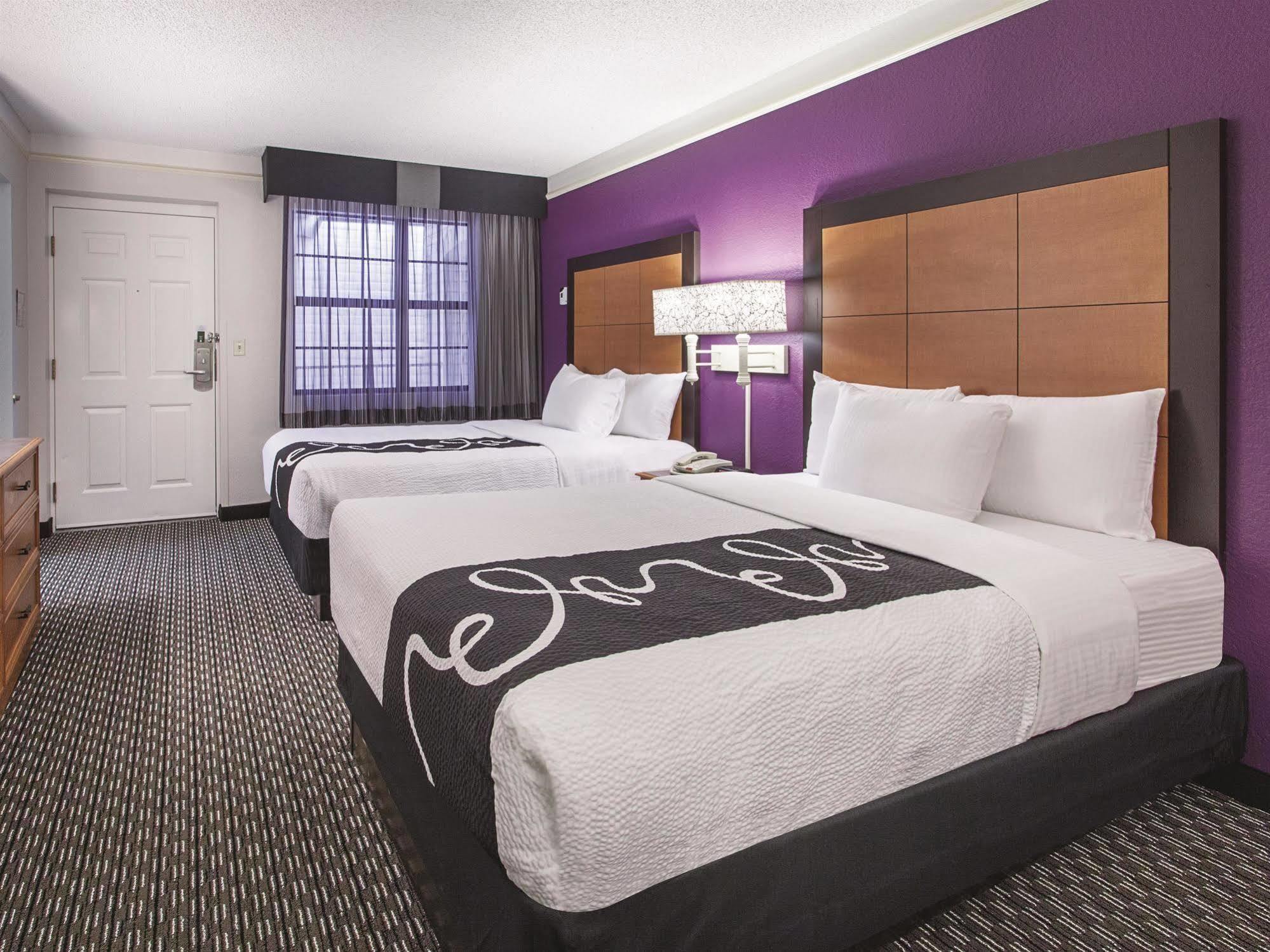 La Quinta By Wyndham Hartford Bradley Airport Hotell Windsor Locks Eksteriør bilde