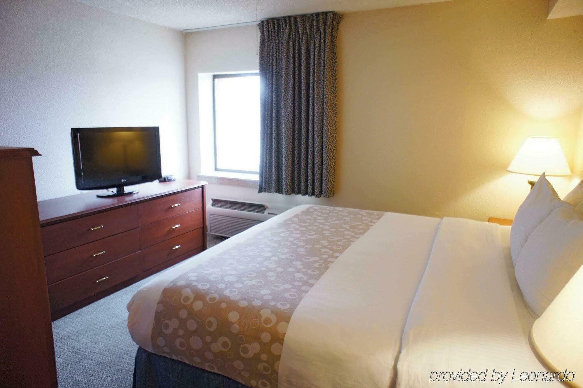 La Quinta By Wyndham Hartford Bradley Airport Hotell Windsor Locks Eksteriør bilde